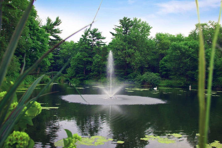 The Environmental Benefits Of A Floating Pond Fountain